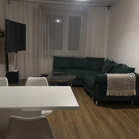 Am Mit Einem Schlafzimmer & Balkon Apartment